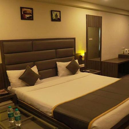 Hotel Royal Retreat ซัมบัลปูร์ ภายนอก รูปภาพ