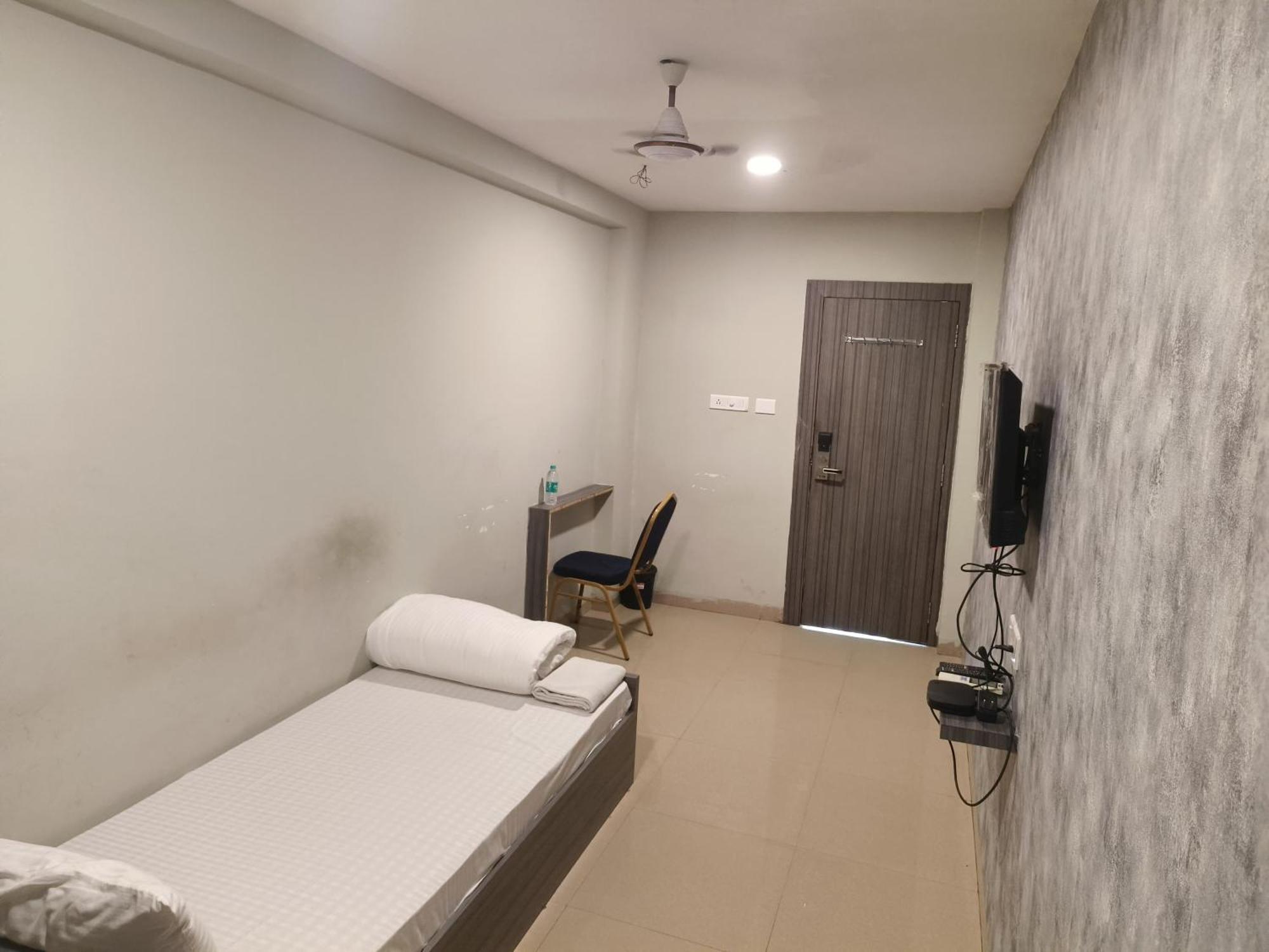 Hotel Royal Retreat ซัมบัลปูร์ ภายนอก รูปภาพ