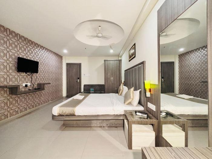 Hotel Royal Retreat ซัมบัลปูร์ ภายนอก รูปภาพ